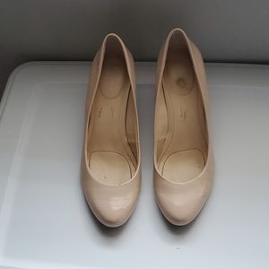 Champagne patent wedges